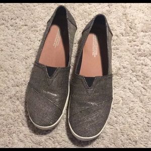Toms Avalon Slip On Sneaker - Size 10